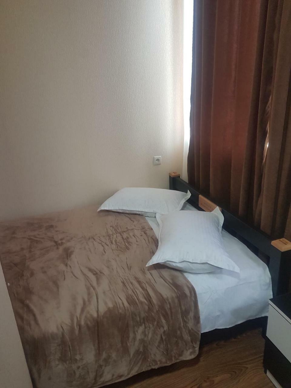 Hotel Leader Tbilisi Exteriör bild
