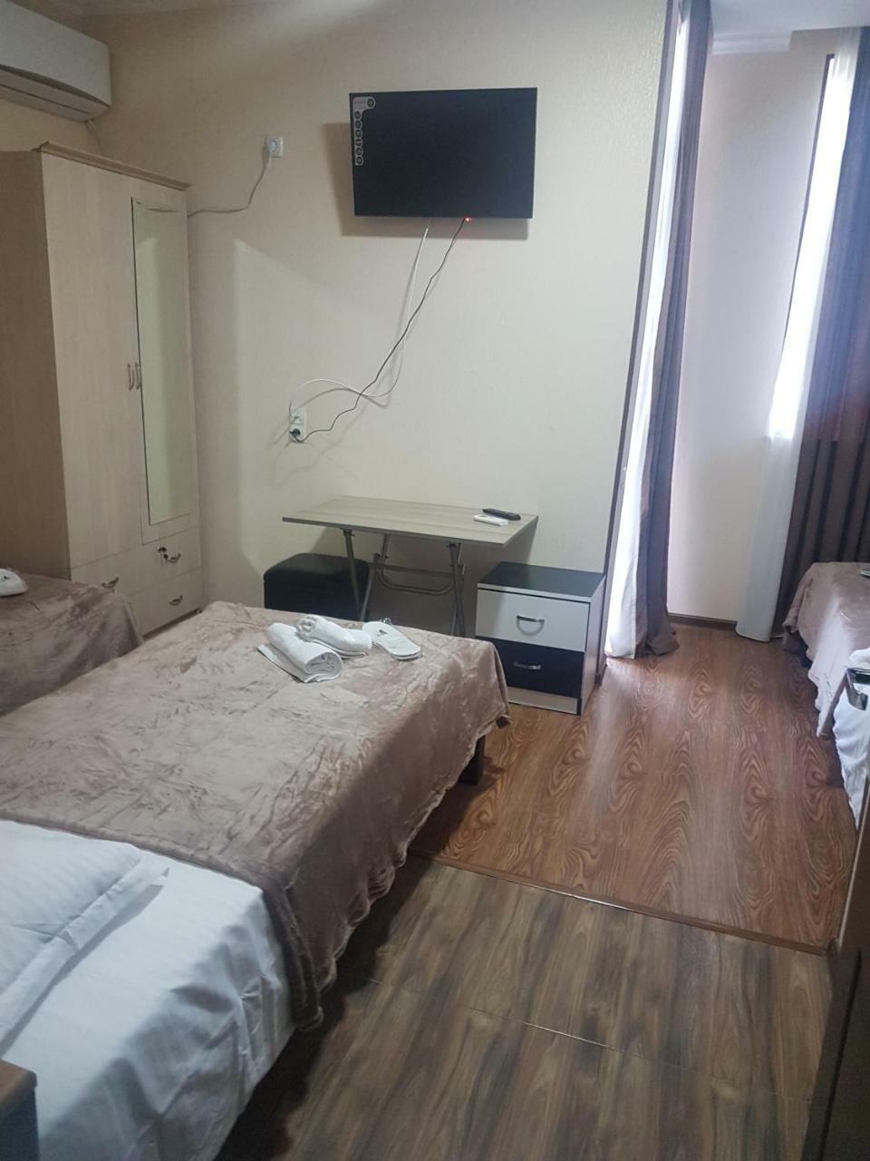 Hotel Leader Tbilisi Exteriör bild